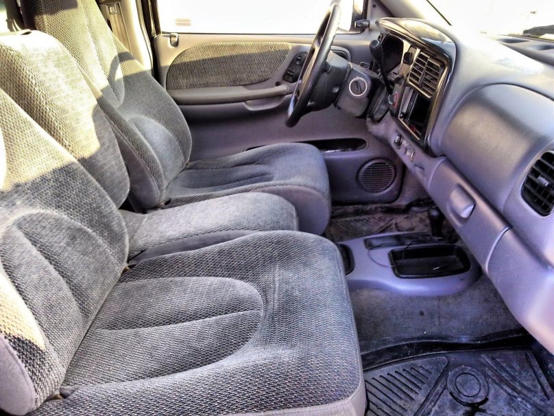 Dodge Dakota 1999 салон