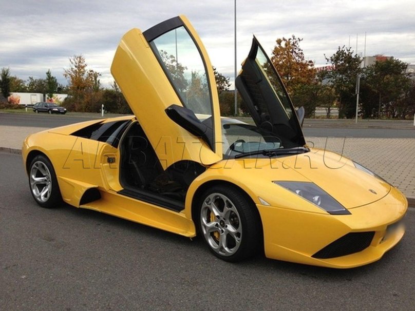 Lamborghini Murcielago желтая