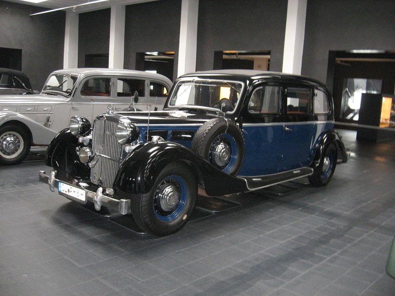 Майбах лимузин 1936