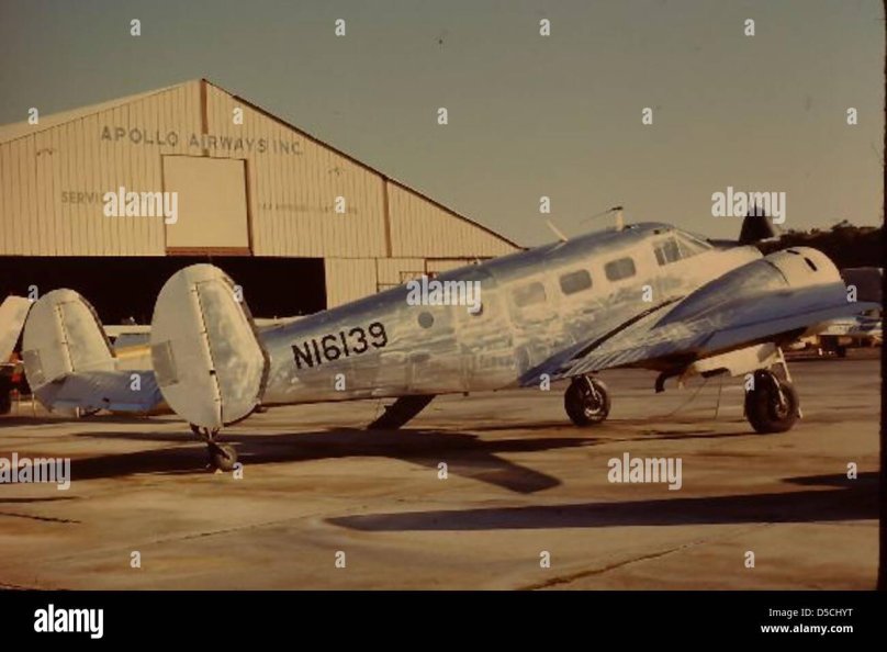 Beechcraft model 18 самолет