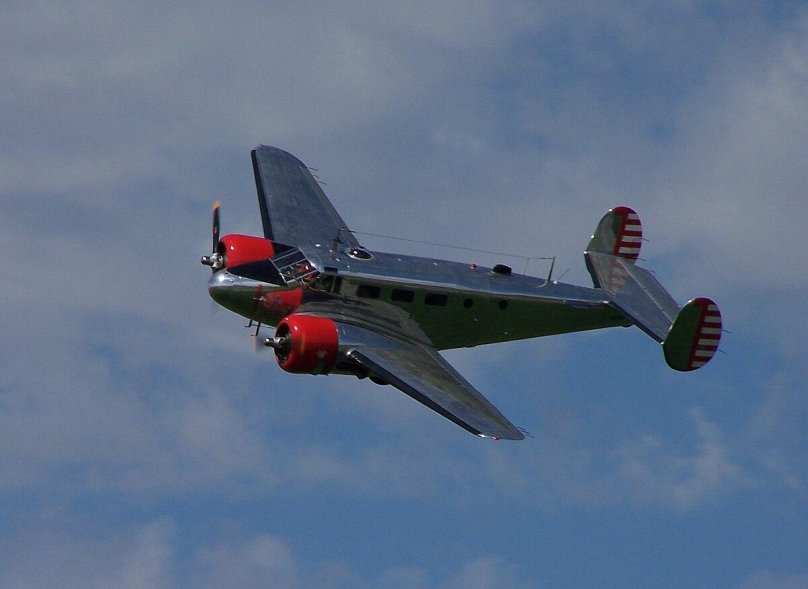 Beechcraft model 18 самолет