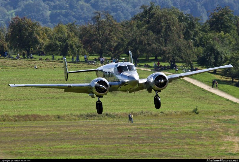 Beechcraft 18
