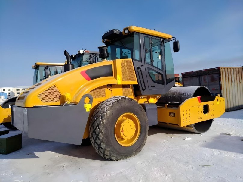 Каток XCMG xs183