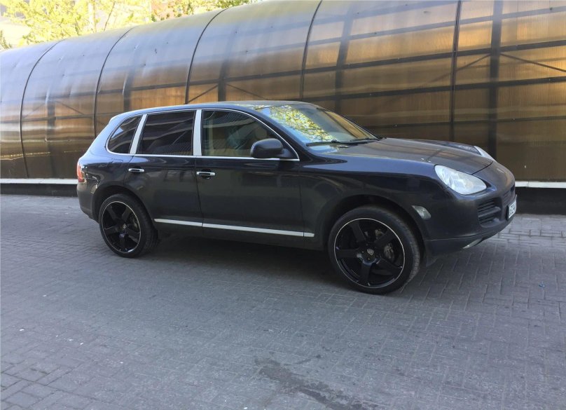 Porsche Cayenne r22