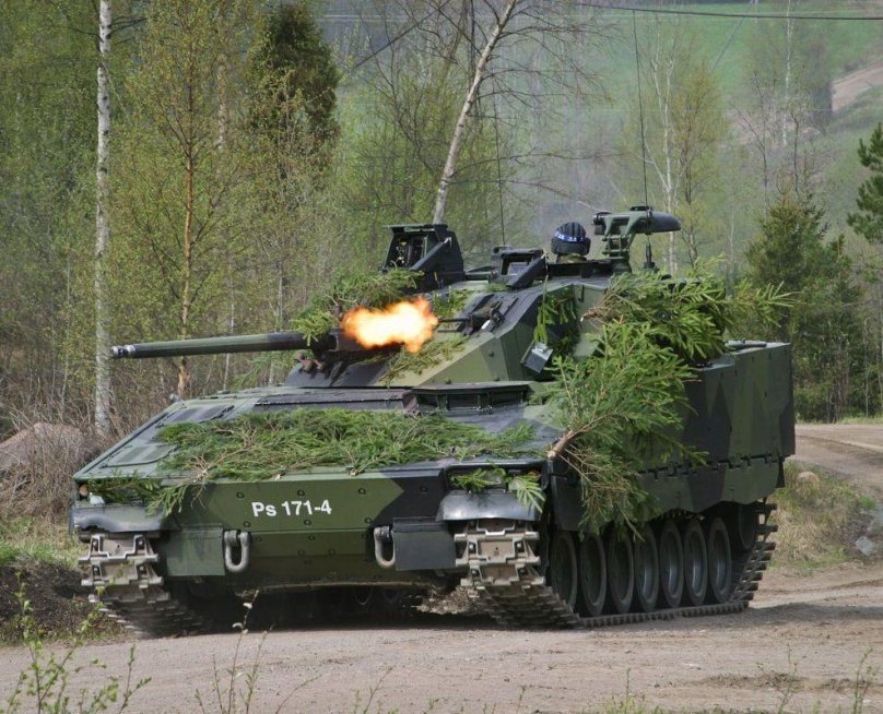 Шведская БМП cv9040