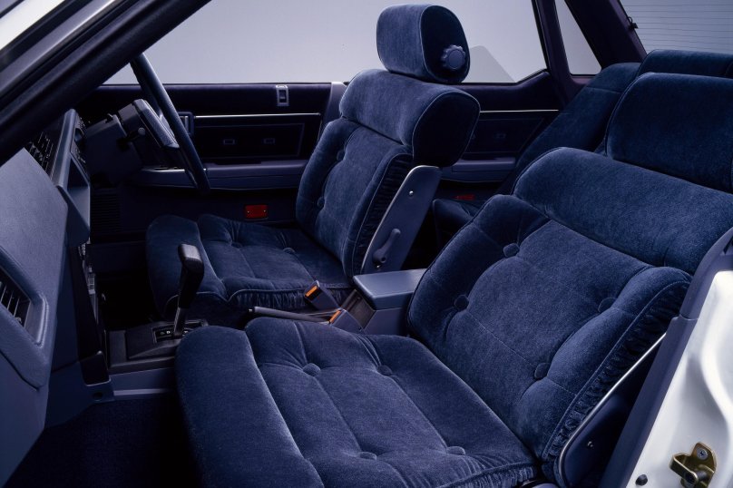 Nissan Bluebird u11 салон