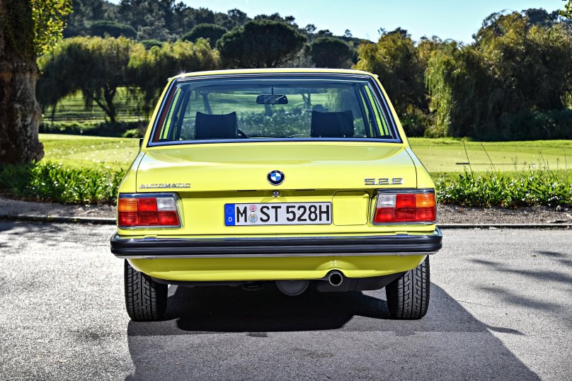 BMW 5 Series (e12)