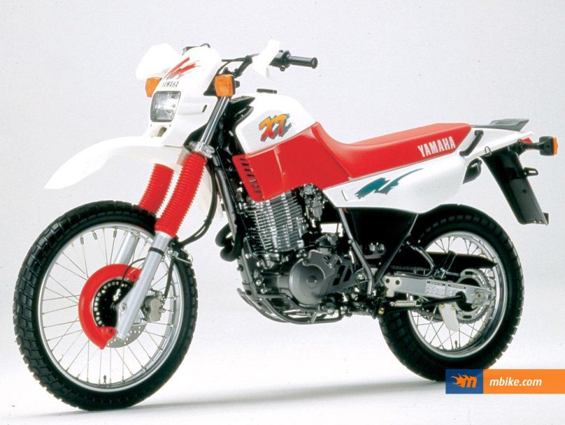 Ямаха XT 600 E