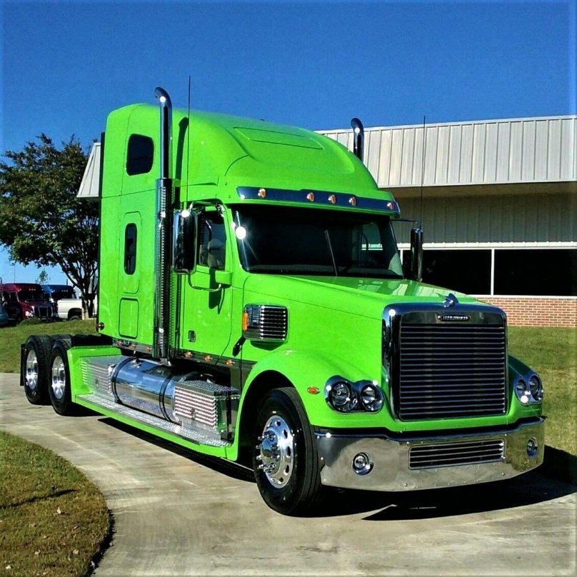 Трак Фредлайнер Коронадо