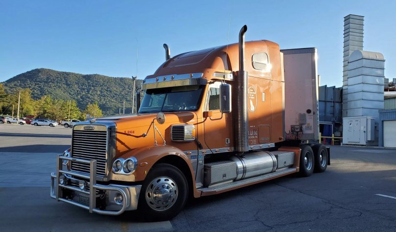 Машина freightliner Coronado