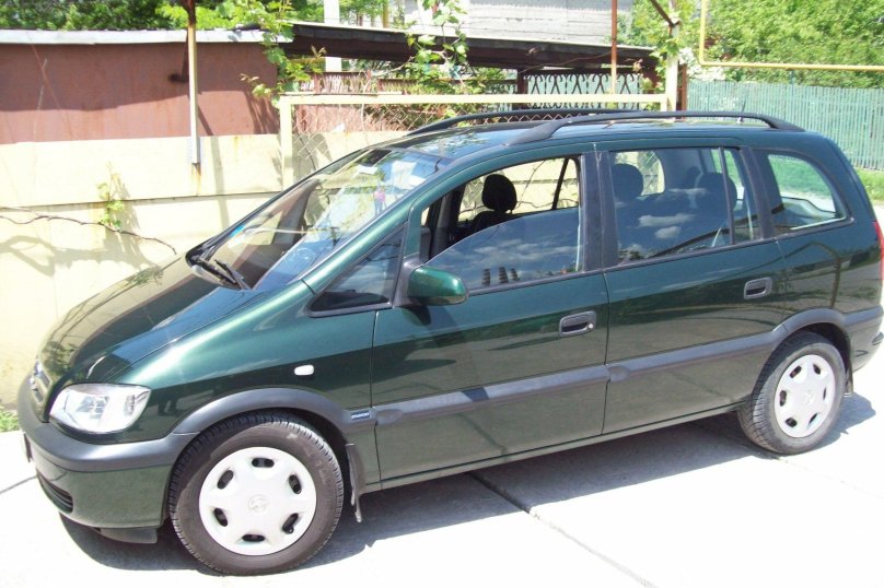 Опель Зафира зеленый 2004