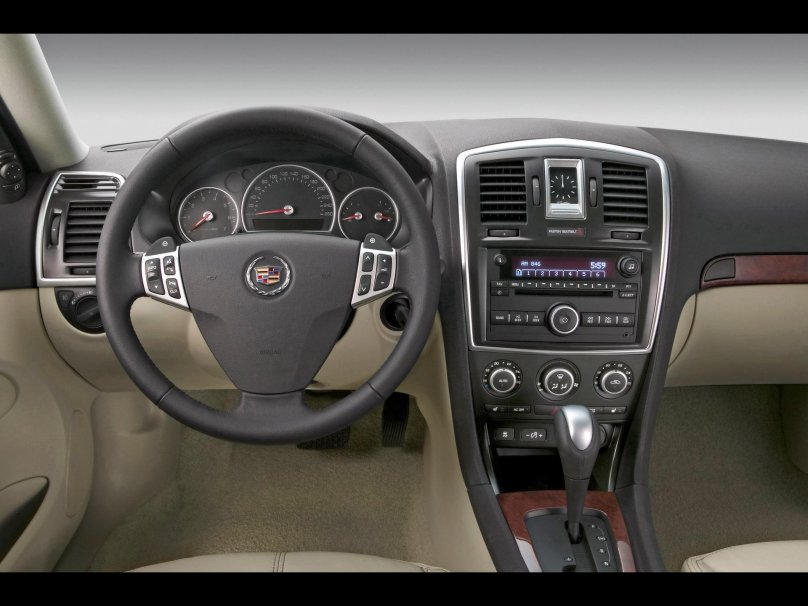 Cadillac BLS 2007 салон