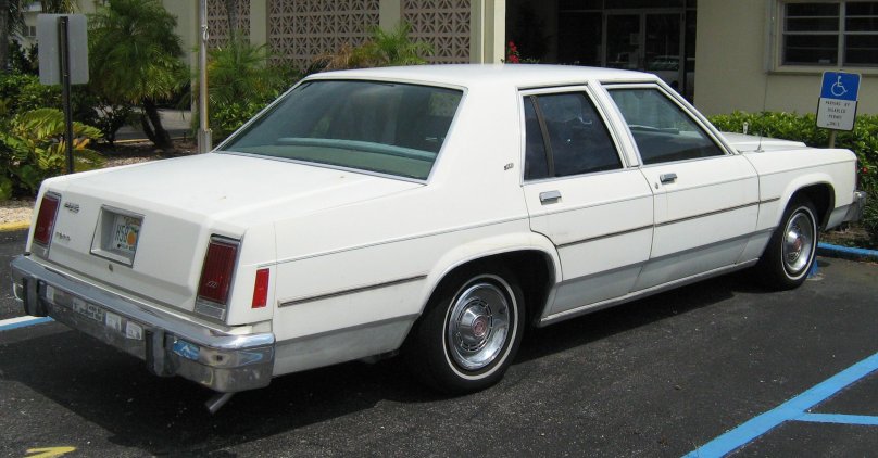 Ford Ltd 1982