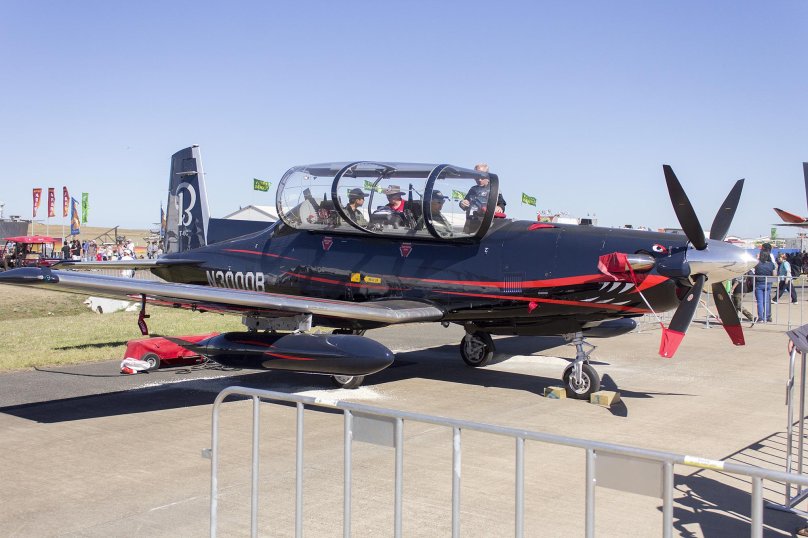 Raytheon t-6 Texan II