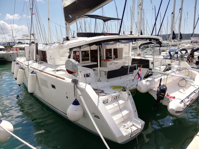 Катамаран Lagoon 450f