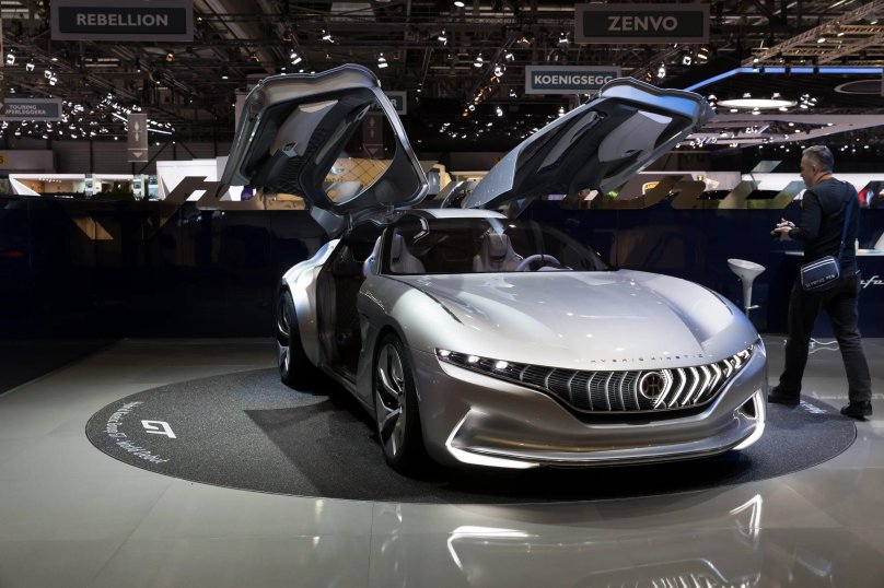 2018 Hybrid Kinetic HK gt (Pininfarina) Concept