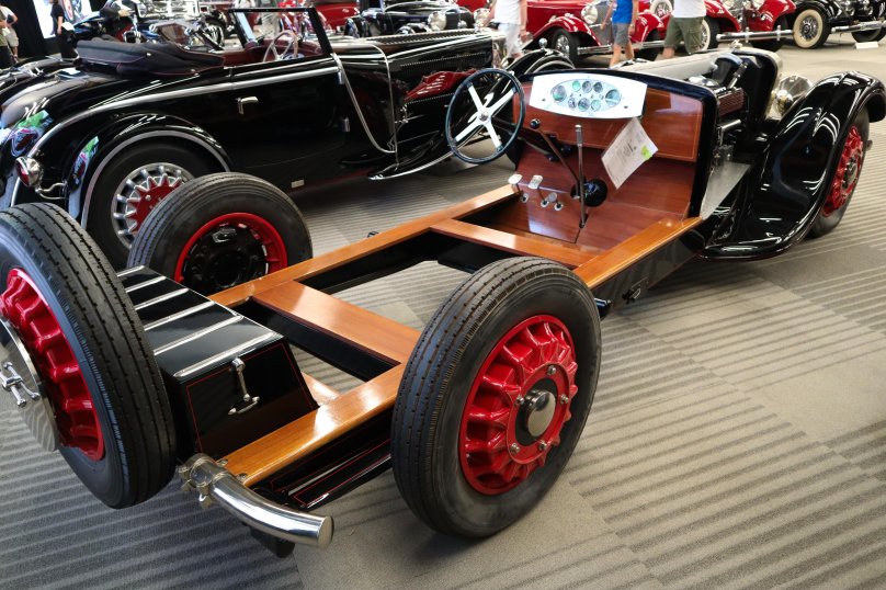 Bucciali TAV 8-32 v12 Roadster