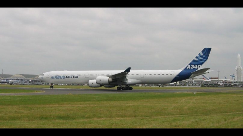 Эйрбас а340-600