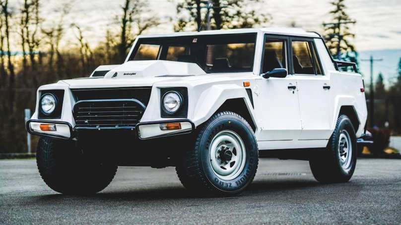 Lamborghini lm002