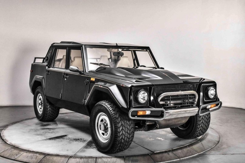 Lamborghini внедорожник lm002