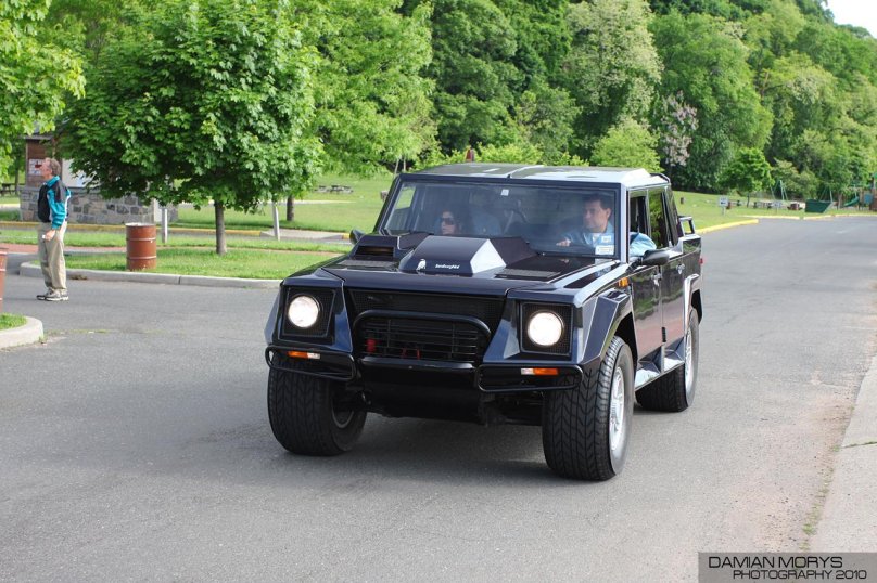 Lamborghini lm002 Саши белого