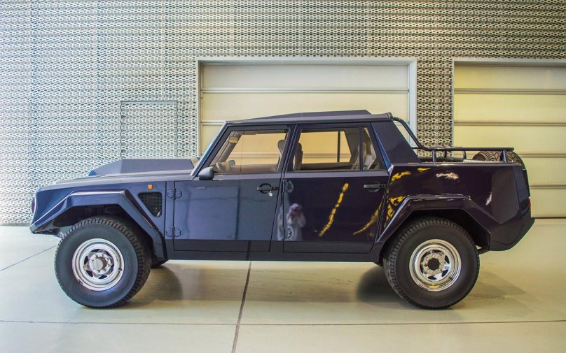 Lamborghini lm004