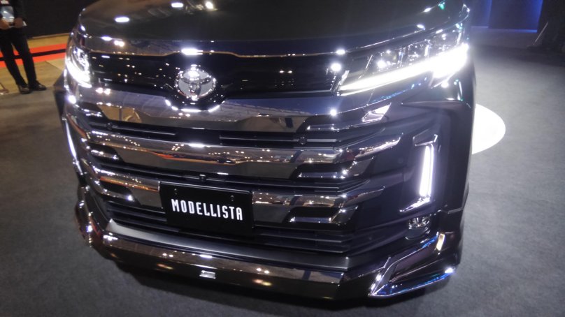 Тойота Ноах 2022