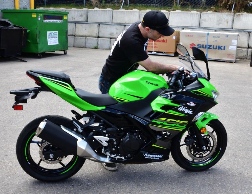 Кавасаки Ninja 400