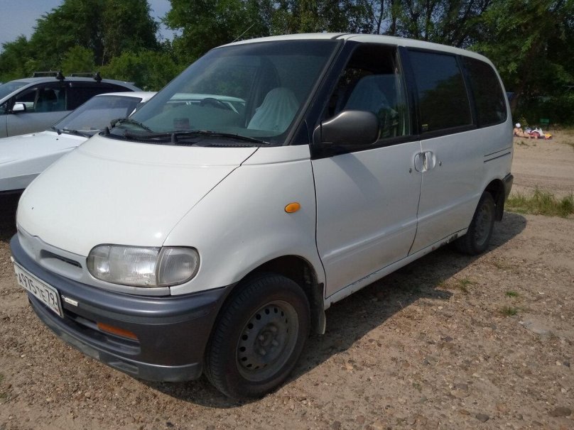 Ниссан Серена 1996