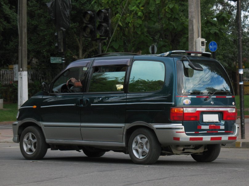 Ниссан Серена 2