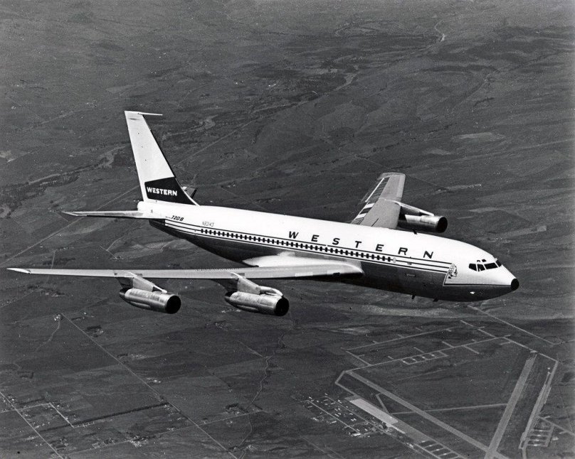 Boeing 707