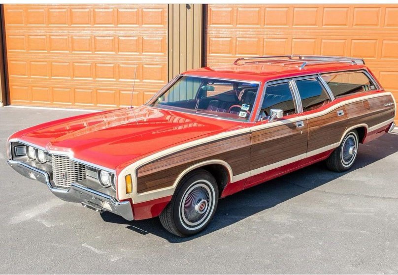 Ford Ltd Country Squire. 1971