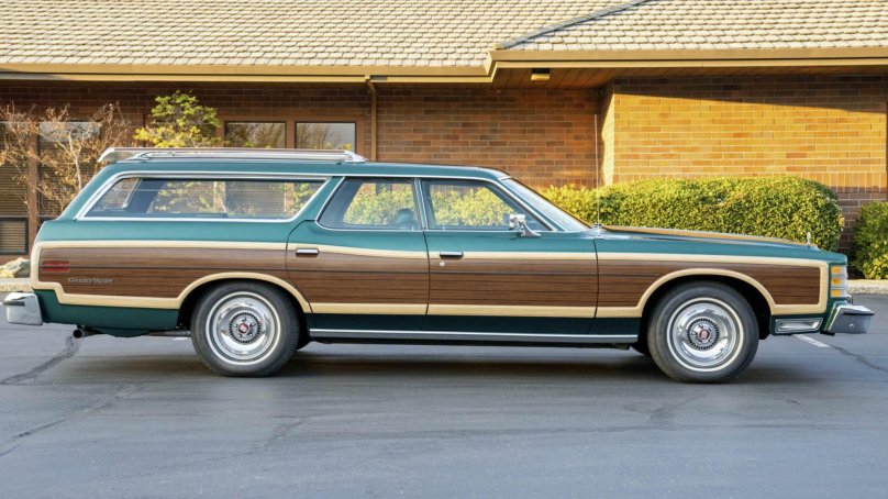 Ford Country Squire Station Wagon