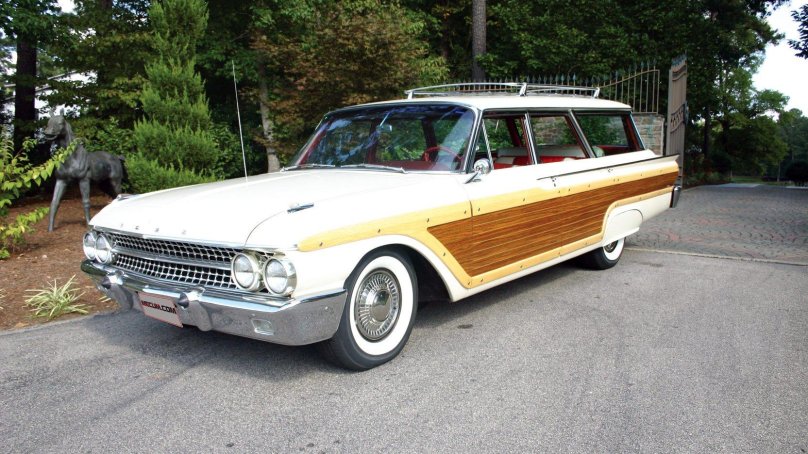 Ford Country Squire Station Wagon 1961