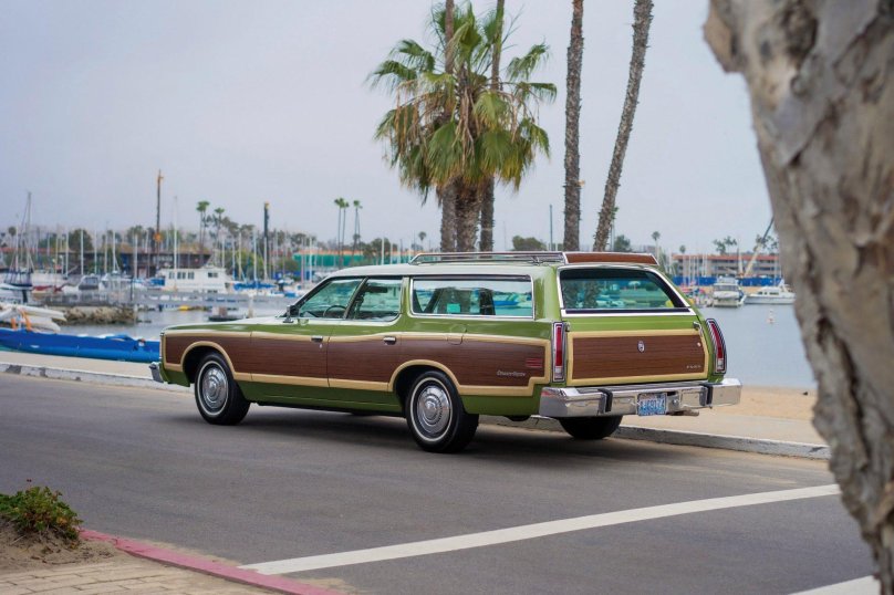 Ford Ltd Country Squire 1973