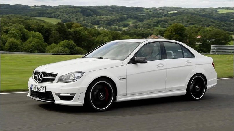 Mercedes Benz c63 AMG 2012
