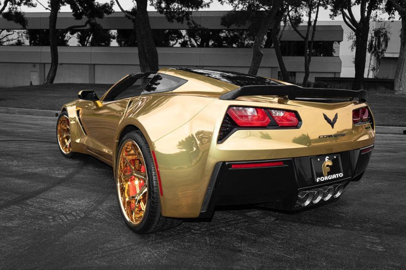 Chevrolet Corvette c7 Gold