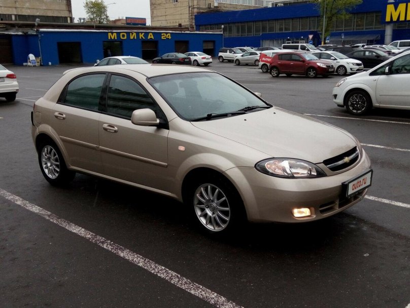 Chevrolet Lacetti Золотая