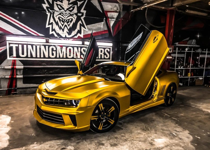 Шевроле Камаро в золоте