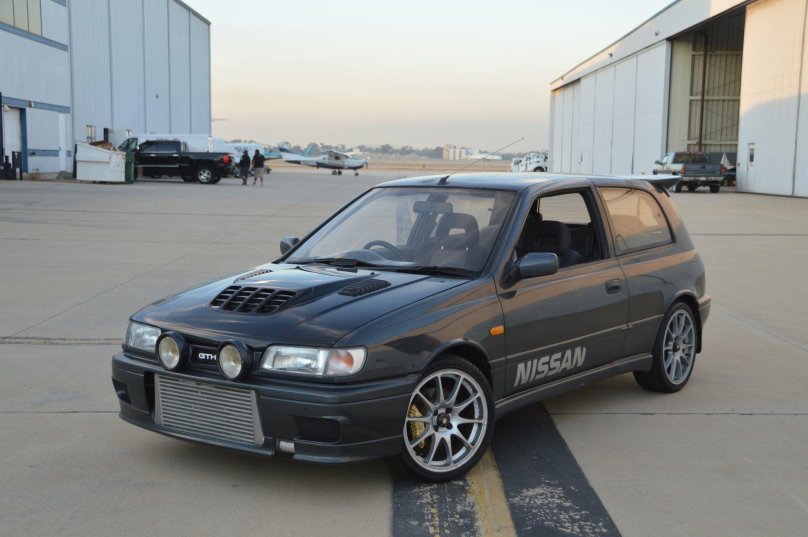 Nissan Pulsar GTI