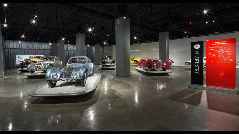 Автомобильный музей Петерсона в Лос-Анджелесе