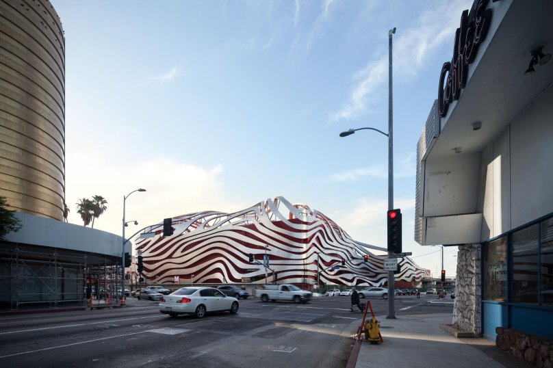 Автомобильный музей Петерсена в Лос-Анджелесе