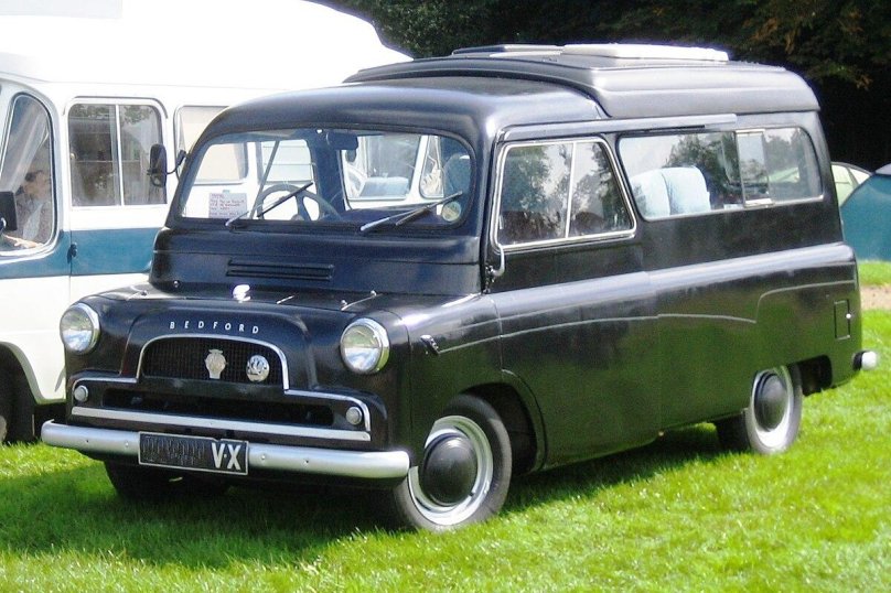 Bedford микроавтобус