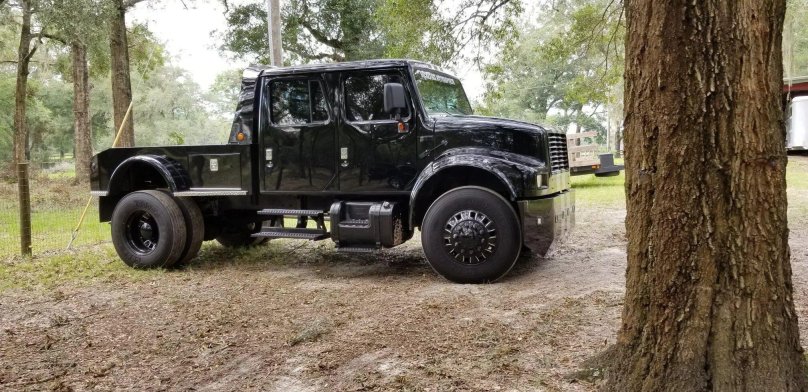 International 4700 Pickup