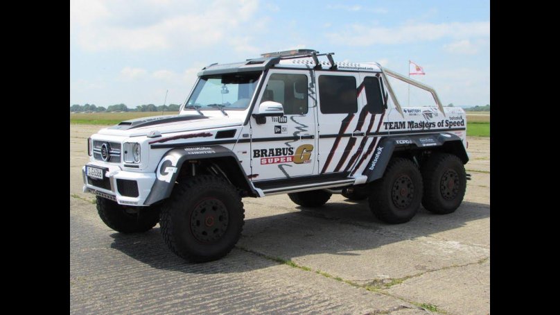 Мерседес g63 AMG 6x6 Brabus