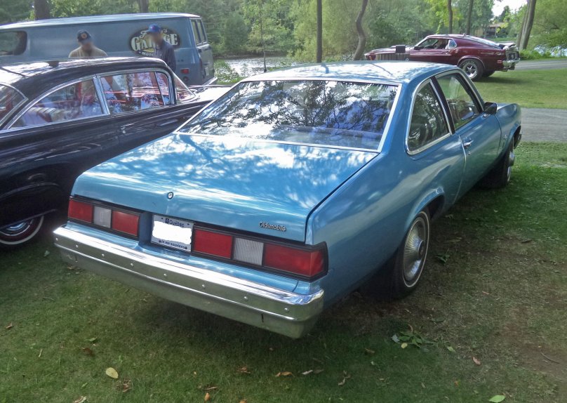 Oldsmobile Omega 1977