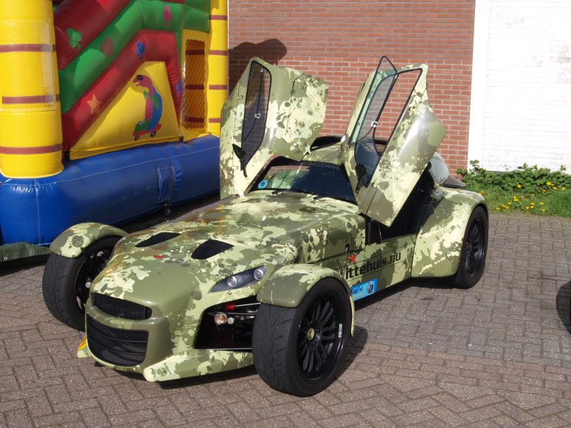 Днище Donkervoort