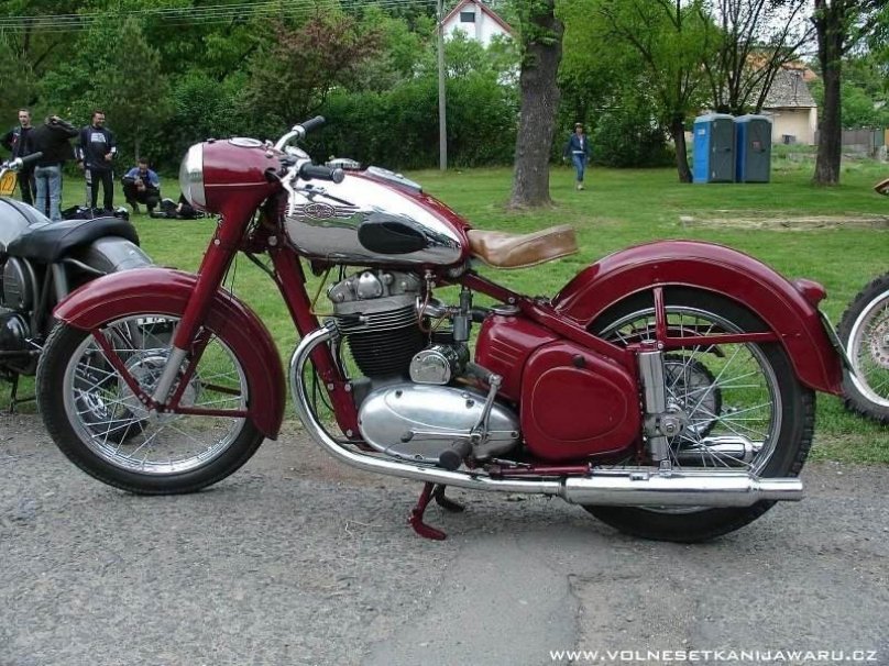 Ява турист 500