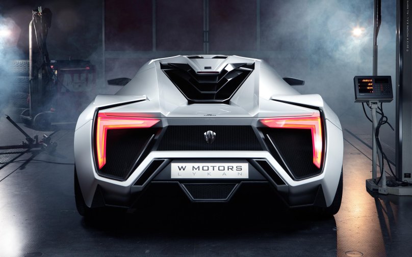 W Motors Lykan Hypersport 2020