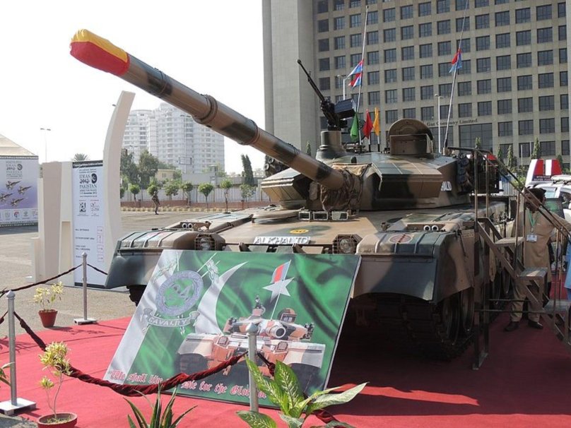 Танки MBT 2000 (al-Khalid)